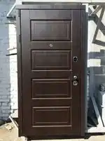 вхідні двері